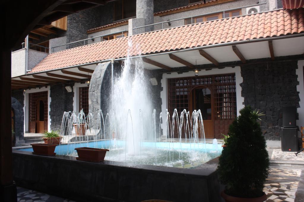 Nor Dzoraberd Hotel Complex เยเรวาน ภายนอก รูปภาพ